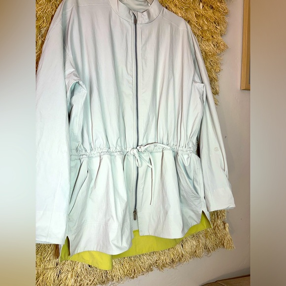 Lululemon💎NWOT💎Cinch-Waist Stretch Shirt Jacket NEW RARE STYLE💎Bone💎Large - Picture 13 of 16